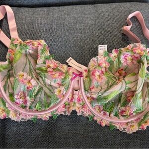 Victoria's Secret Pink Floral Lace Bra